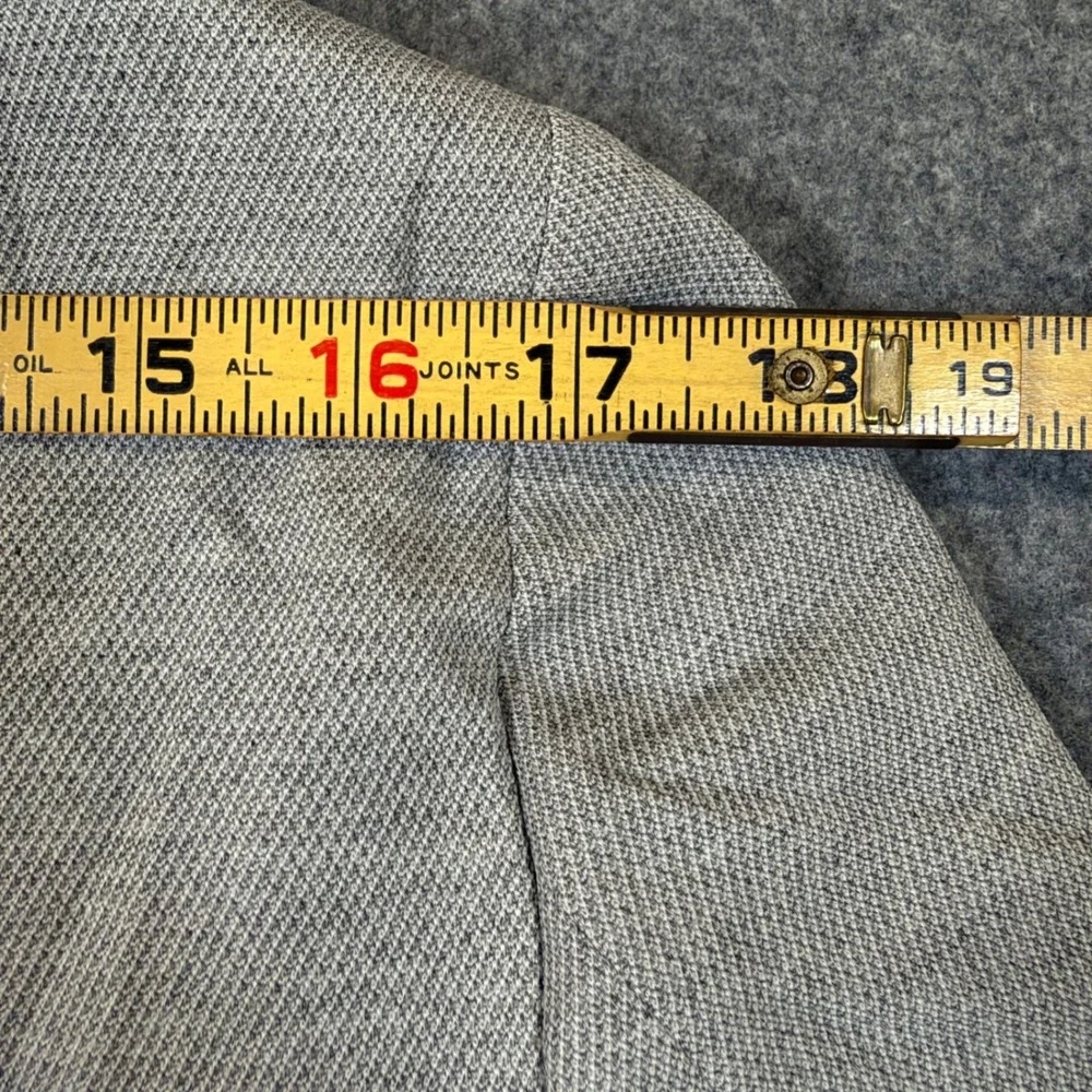 Calvin Klein Mens Slim Fit Blazer 36R Light Gray Textured Knit 2-Button Jacket